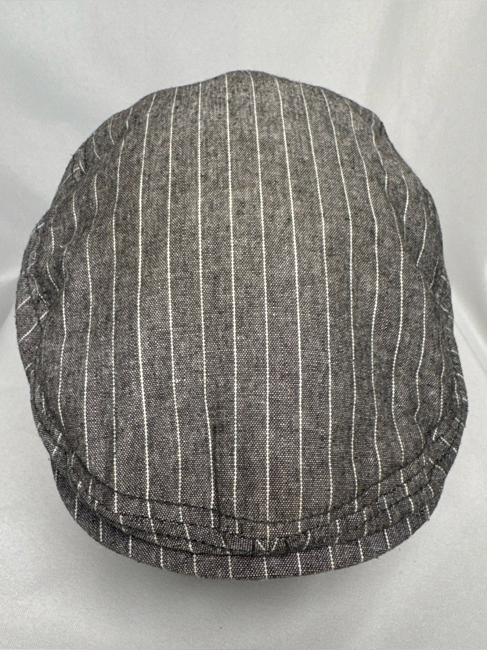 Daniel Cremieux Collection Newsboy Cap L/XL Gray White Pin Stripe Linen Cotton
